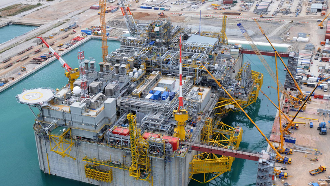 Construcción de la plataforma de gas licuado Adriatic LNG Terminal